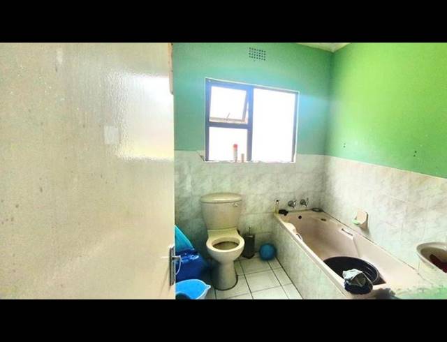 2 BEDROOM HOUSE FOR SALE IN ESIKHAWINI H